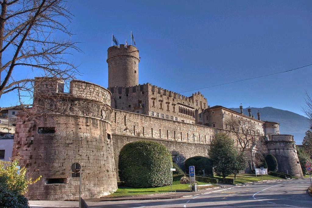B&B La Loggia Del Castello Trento Exterior photo