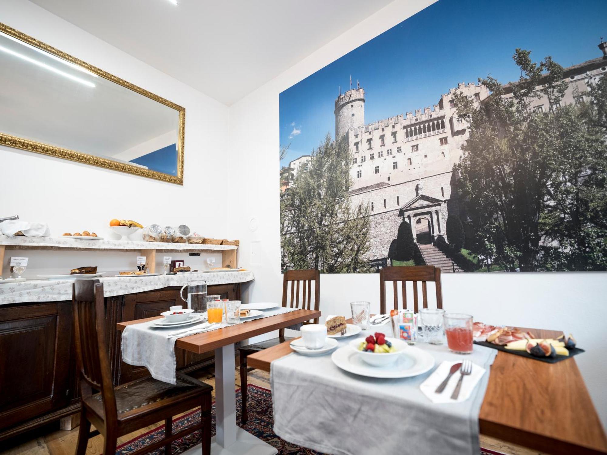 B&B La Loggia Del Castello Trento Exterior photo